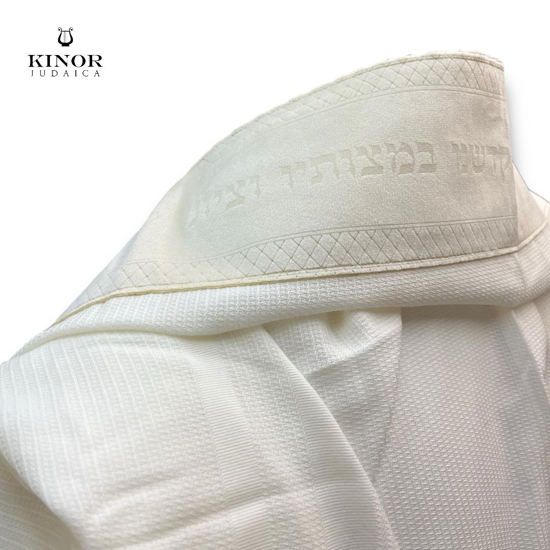 Talit en velours OFF WHITE personnalisé
